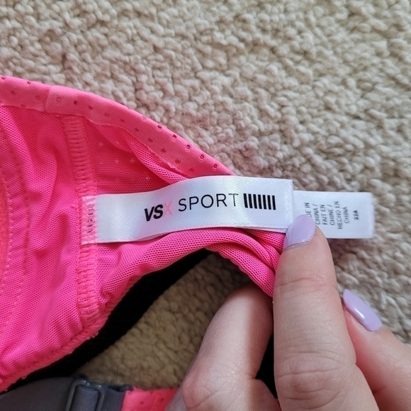 Victorias Secret Sport VSX 32A hot pink crisscross back padded sports bra - Picture 7 of 9